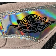 Powder Air Jordan BQ6472-602 Iridescent (W) Dirty Mid 1 0728